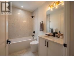 5pc Bathroom - 1632 21 Avenue Nw, Calgary, AB T2M1M1 Photo 9
