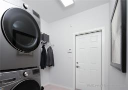 71 Nanaimo Crescent, Winnipeg, MB R3Y2H6 Photo 12
