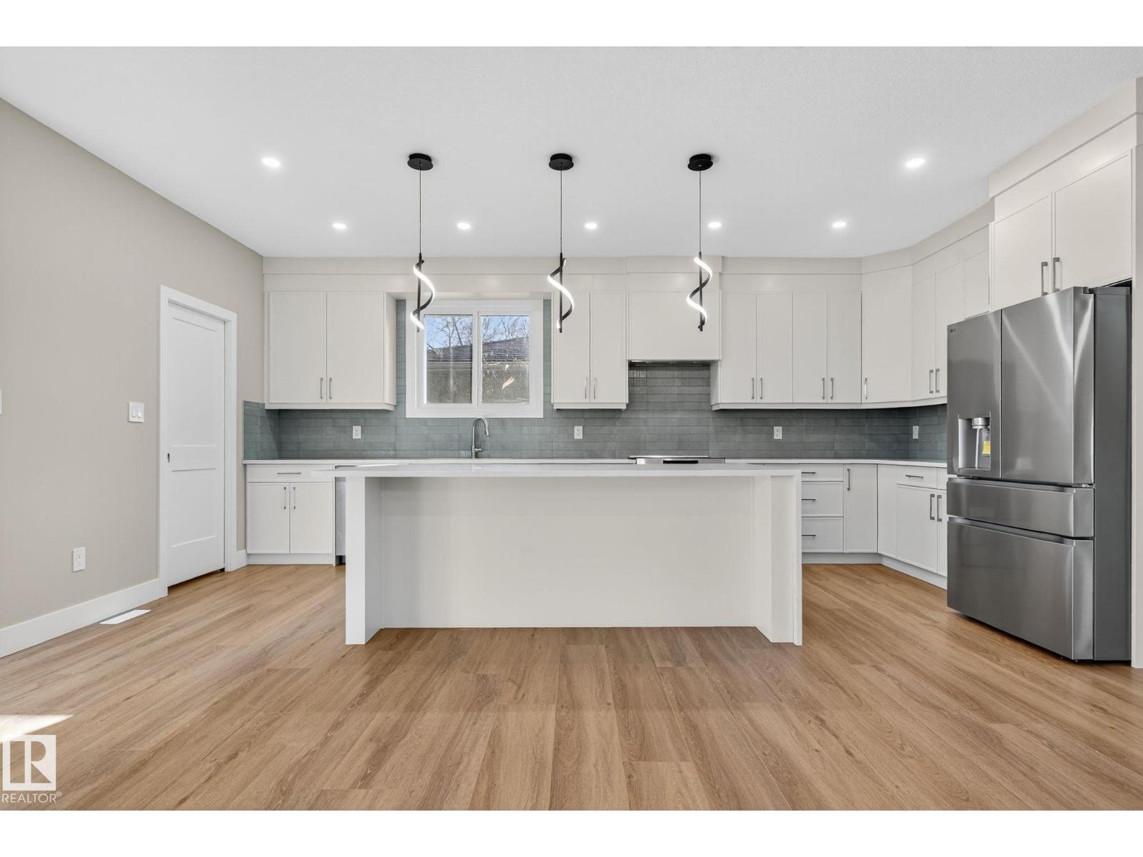 9736 73 Avenue NW, Ritchie — new house, photo 8