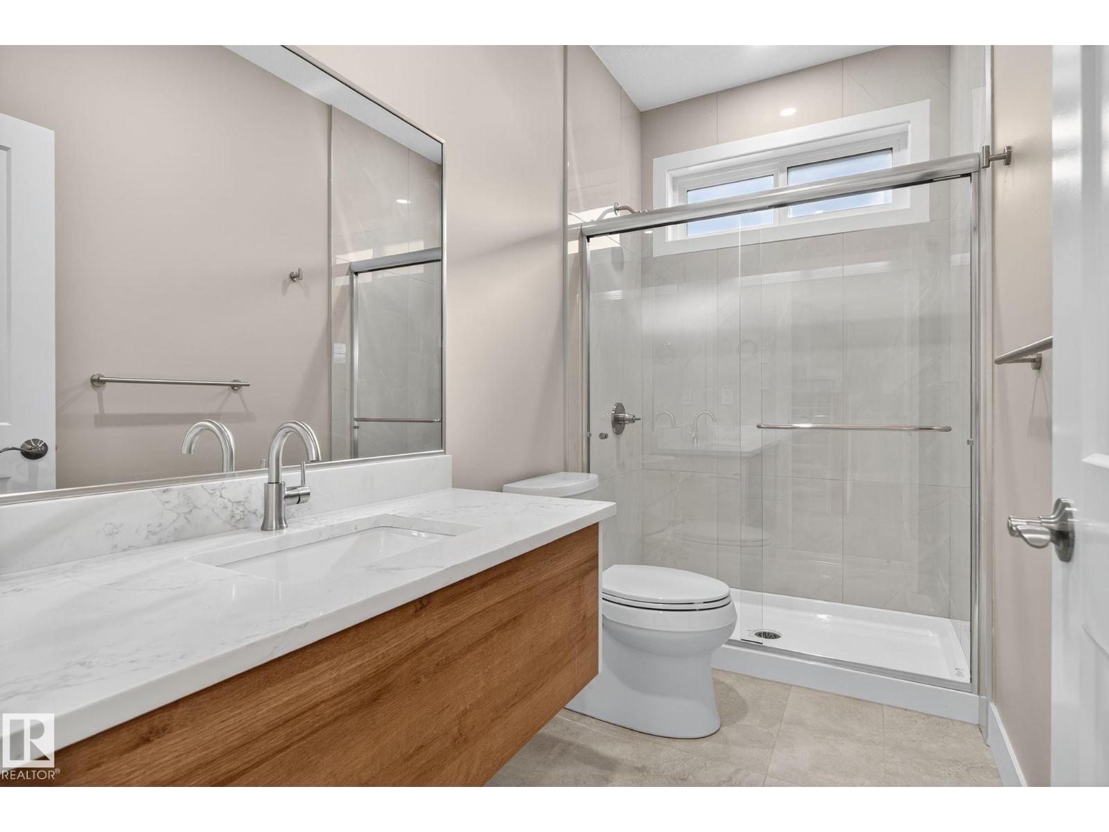 9736 73 AV NW - 16