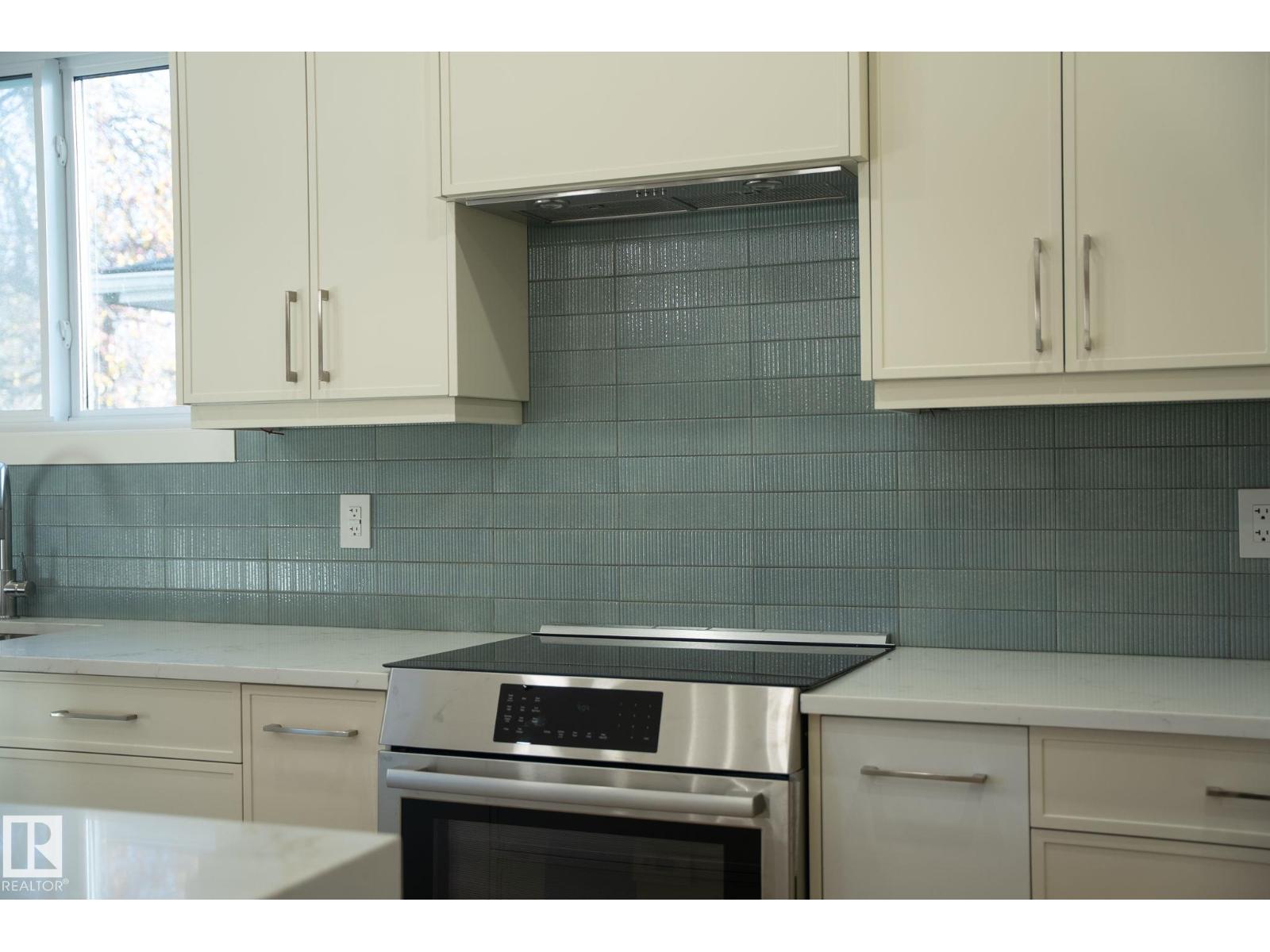 9736 73 Avenue NW, Ritchie — new house, photo 11