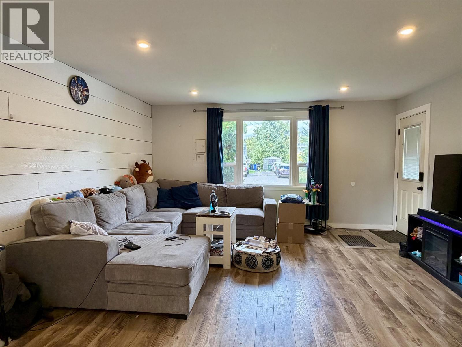 4735 SOUCIE AVENUE - 2
