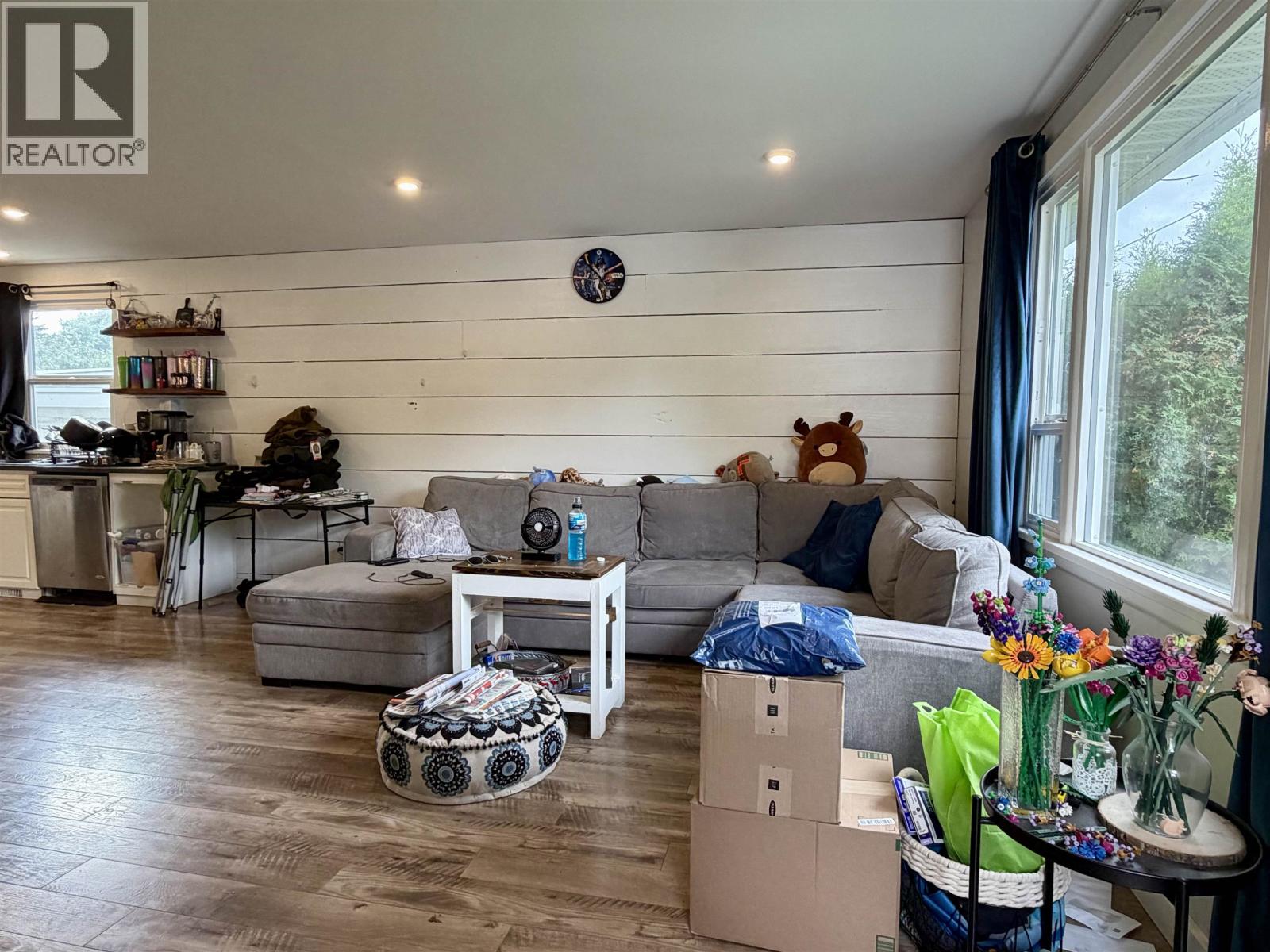 4735 SOUCIE AVENUE - 3
