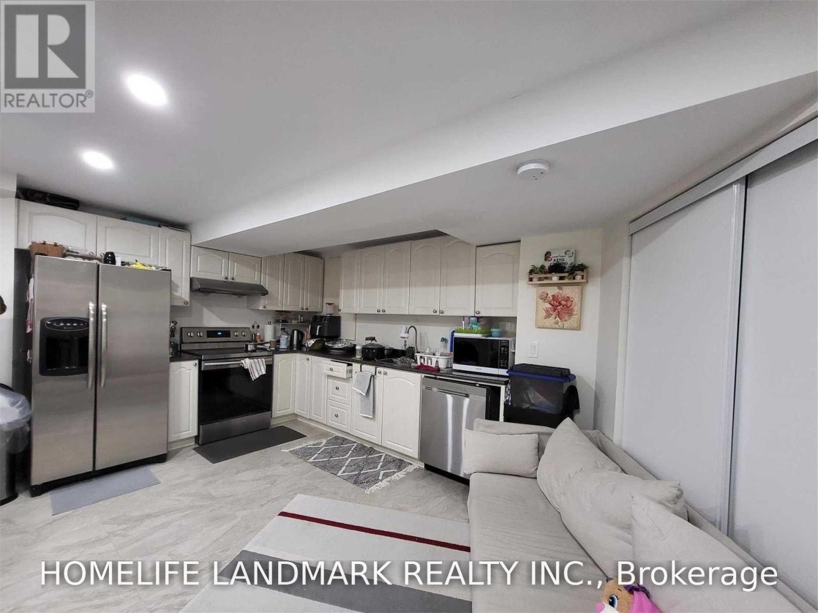 BSMT - 61 ALBERT ROFFEY CRESCENT, Markham (Box Grove) — photo 4