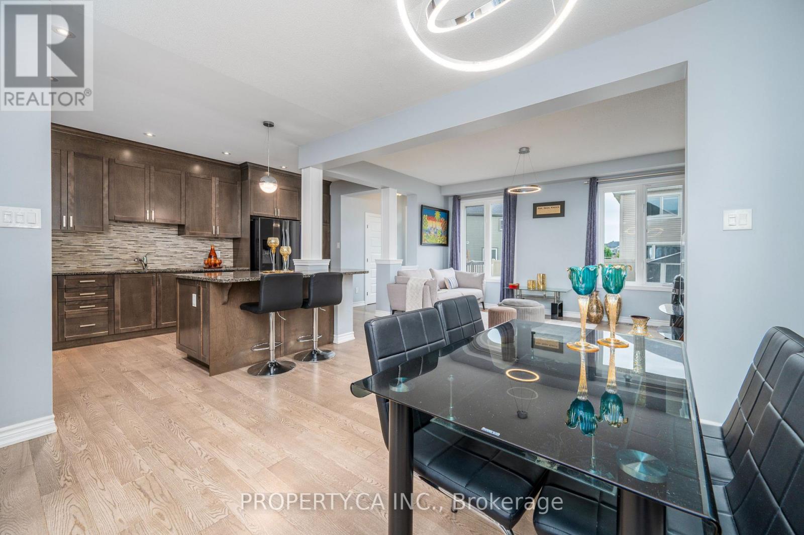 125 SWEETVALLEY DRIVE photo 9