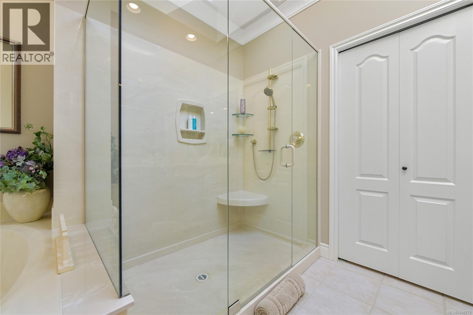 4532 Gordon Point Dr - Image 44
