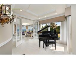 Dining nook - 4532 Gordon Point Dr, Saanich, BC V8N6L2 Photo 22