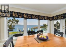 4532 Gordon Point Dr, Saanich, BC V8N6L2 Photo 37