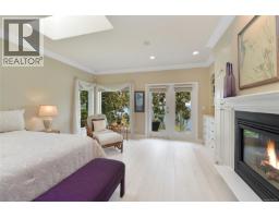 4532 Gordon Point Dr, Saanich, BC V8N6L2 Photo 39