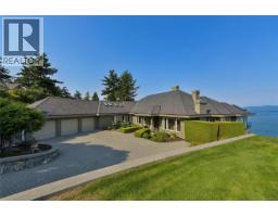 4532 Gordon Point Dr, Saanich, BC V8N6L2 Photo 78