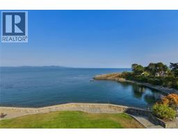4532 Gordon Point Dr, Saanich, BC V8N6L2 Photo 82