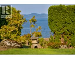 4532 Gordon Point Dr, Saanich, BC V8N6L2 Photo 84
