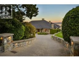 4532 Gordon Point Dr, Saanich, BC V8N6L2 Photo 89