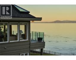 4532 Gordon Point Dr, Saanich, BC V8N6L2 Photo 99