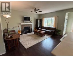 Family room - 136 Chaparral Valley Terrace Se, Calgary, AB T2X0L9 Photo 8
