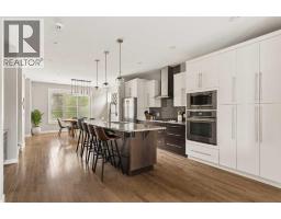 Bedroom - 124 25 Avenue Ne, Calgary, AB T2E1X8 Photo 7