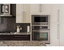 4pc Bathroom - 124 25 Avenue Ne, Calgary, AB T2E1X8 Photo 11