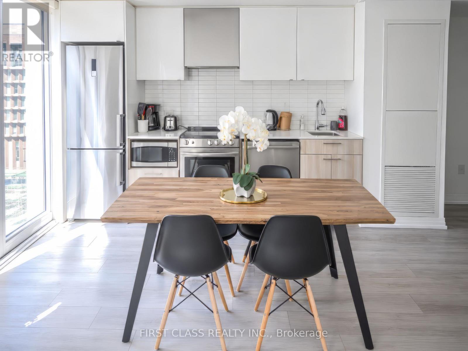#826 251 JARVIS STREET - Image 12