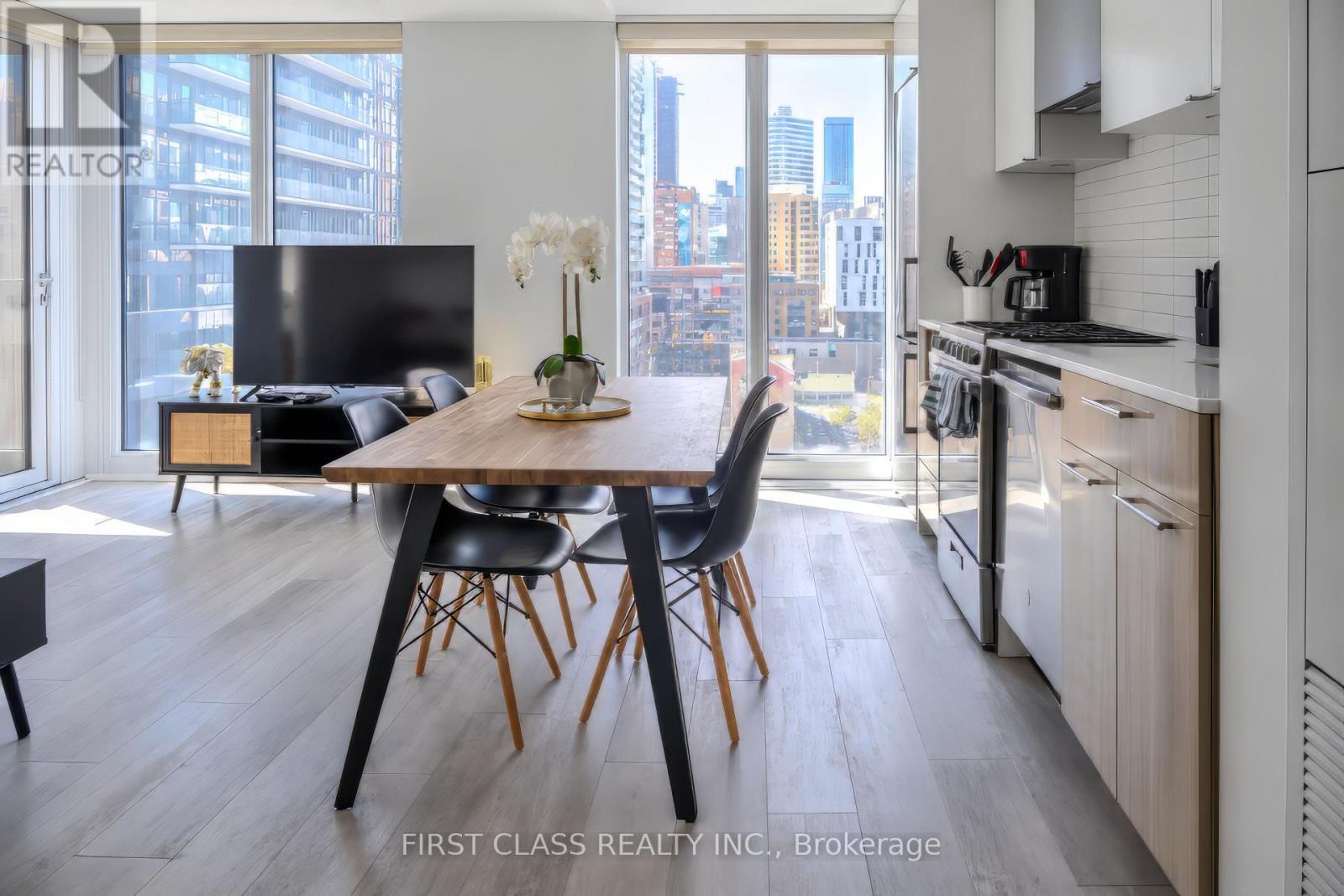 #826 251 JARVIS STREET - 10