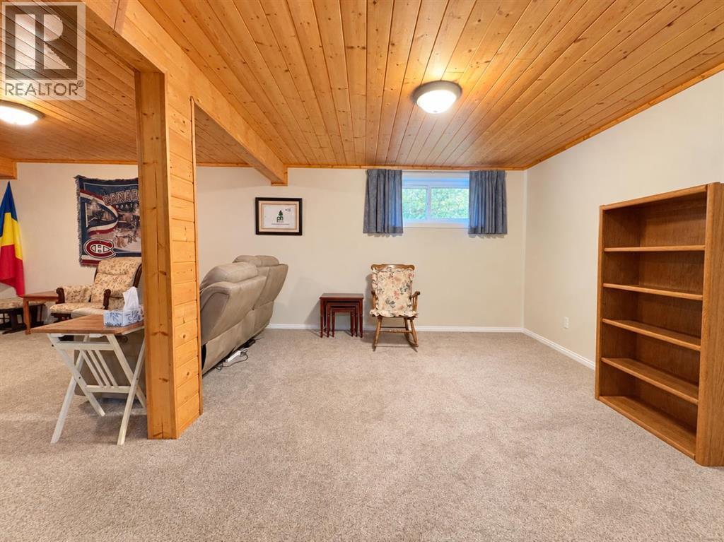 Listing photo – 5842 65 Avenue, Rocky Mountain House