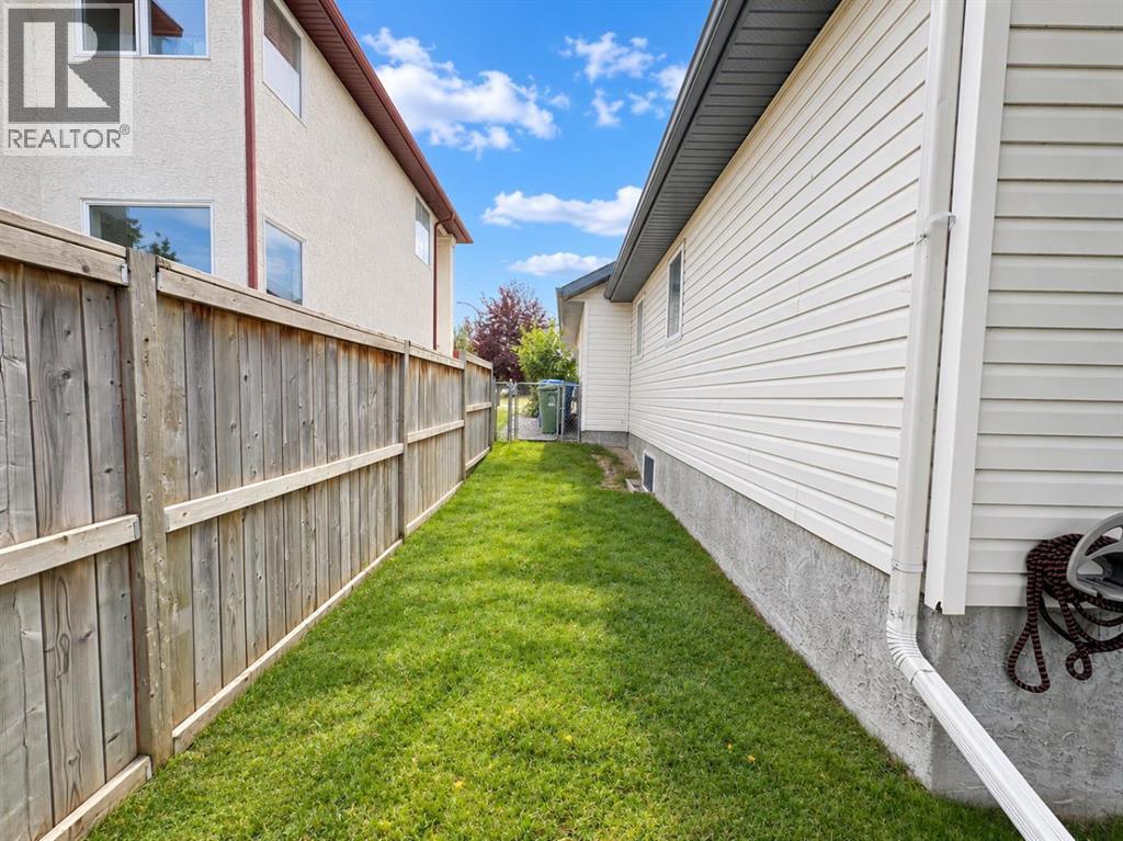 Listing photo – 5842 65 Avenue, Rocky Mountain House