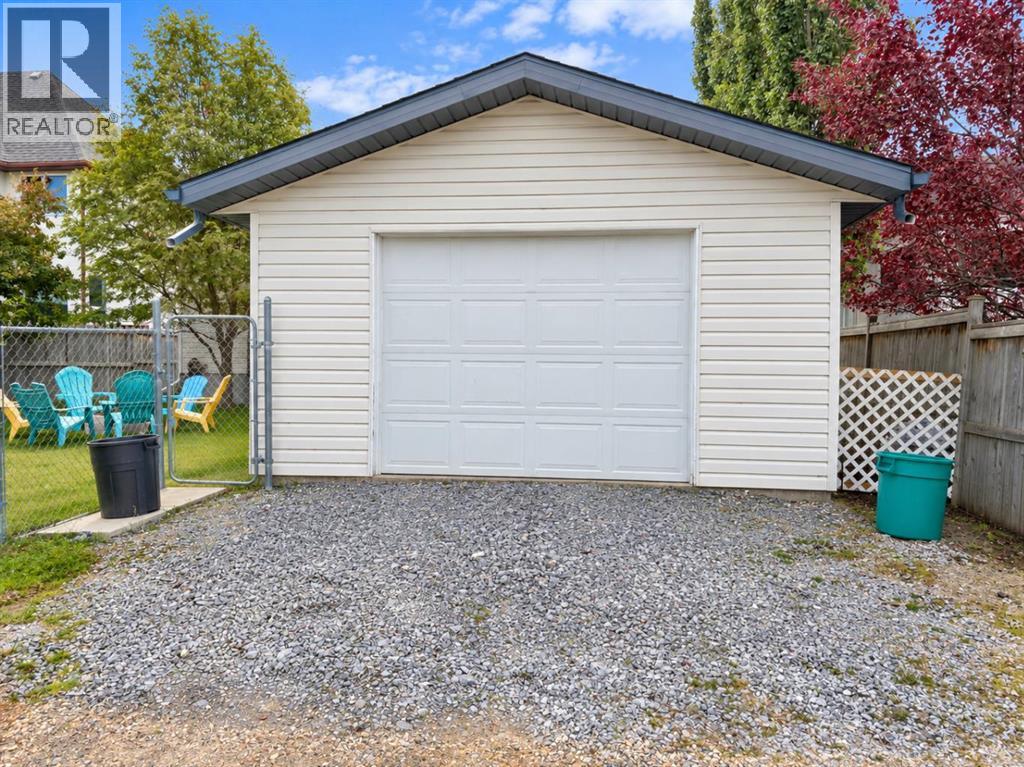 Listing photo – 5842 65 Avenue, Rocky Mountain House