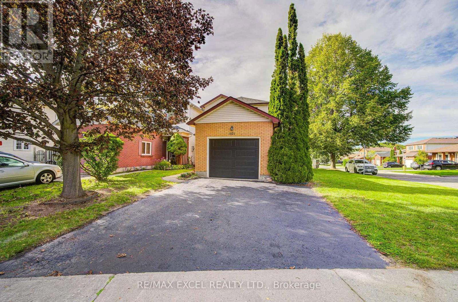 1171 ATTERSLEY DRIVE, Oshawa (Pinecrest)