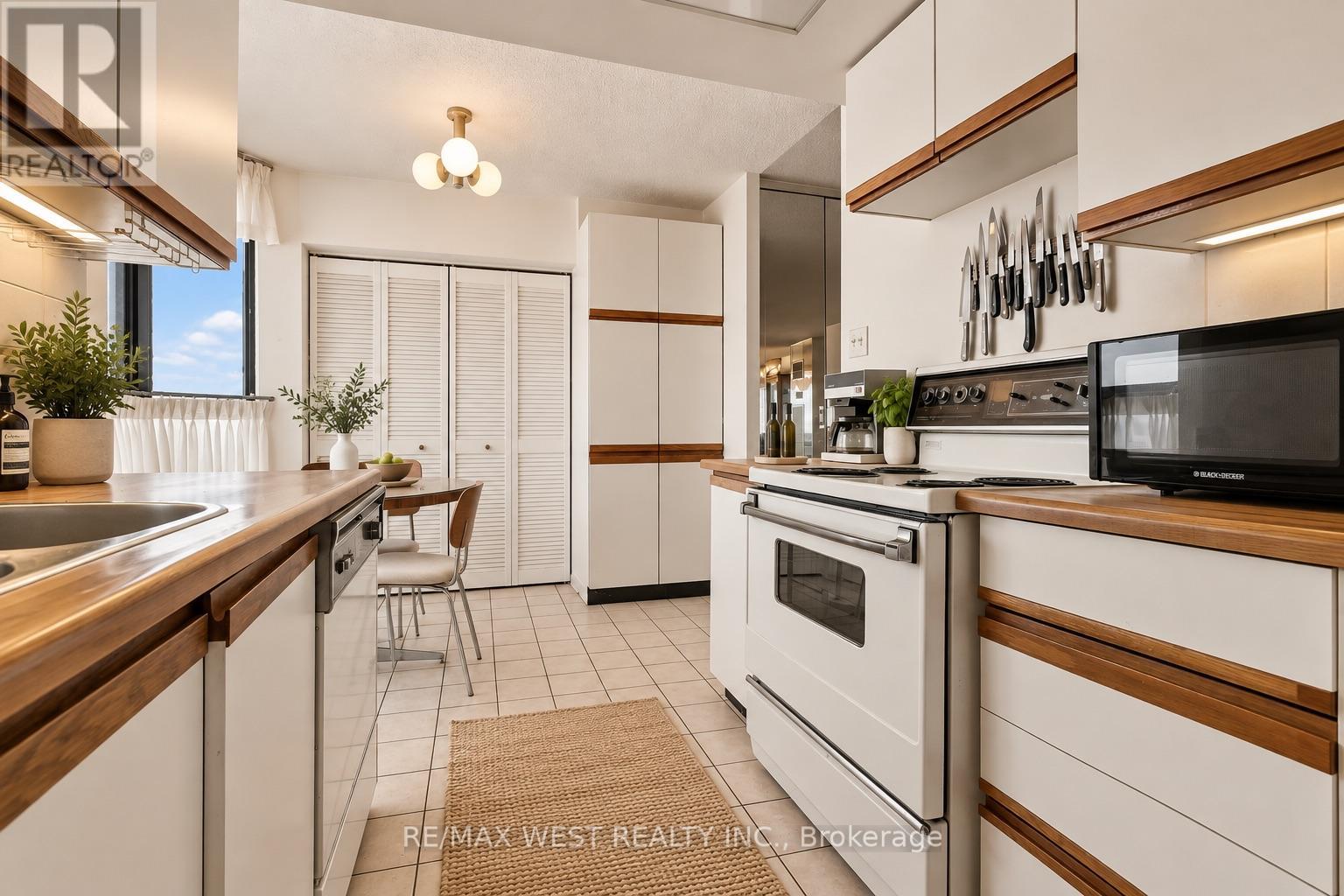 2702 - 80 ANTIBES DRIVE, Toronto (Westminster-Branson) — photo 7