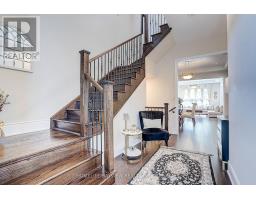 13 Cottonwood Hollow Court, Aurora, ON L4G3L8 Photo 12