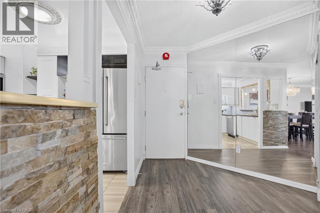 2323 CONFEDERATION Parkway Unit# 808, Mississauga — photo 9