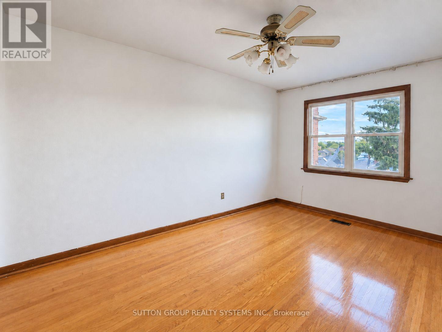 142 ENNERDALE ROAD, Toronto (Caledonia-Fairbank) — photo 12
