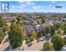 35 Day Avenue, Toronto, ON M6E3V7 Photo 22