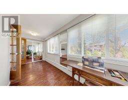 Bathroom - 114 Rosemount Avenue, Toronto, ON M6H2M7 Photo 7