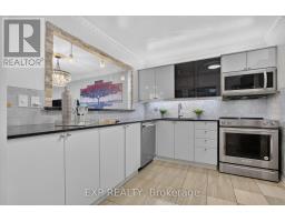Bathroom - 808 - 2323 Confederation Parkway, Mississauga, ON L5B1R6 Photo 11