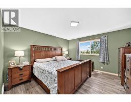 Living room - 24 Bow Ridge Road, Cochrane, AB T4C1T7 Photo 6