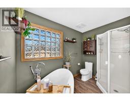 Office - 24 Bow Ridge Road, Cochrane, AB T4C1T7 Photo 7