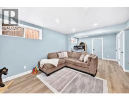 58 Precedence Link, Cochrane, AB T4C2W7 Photo 34