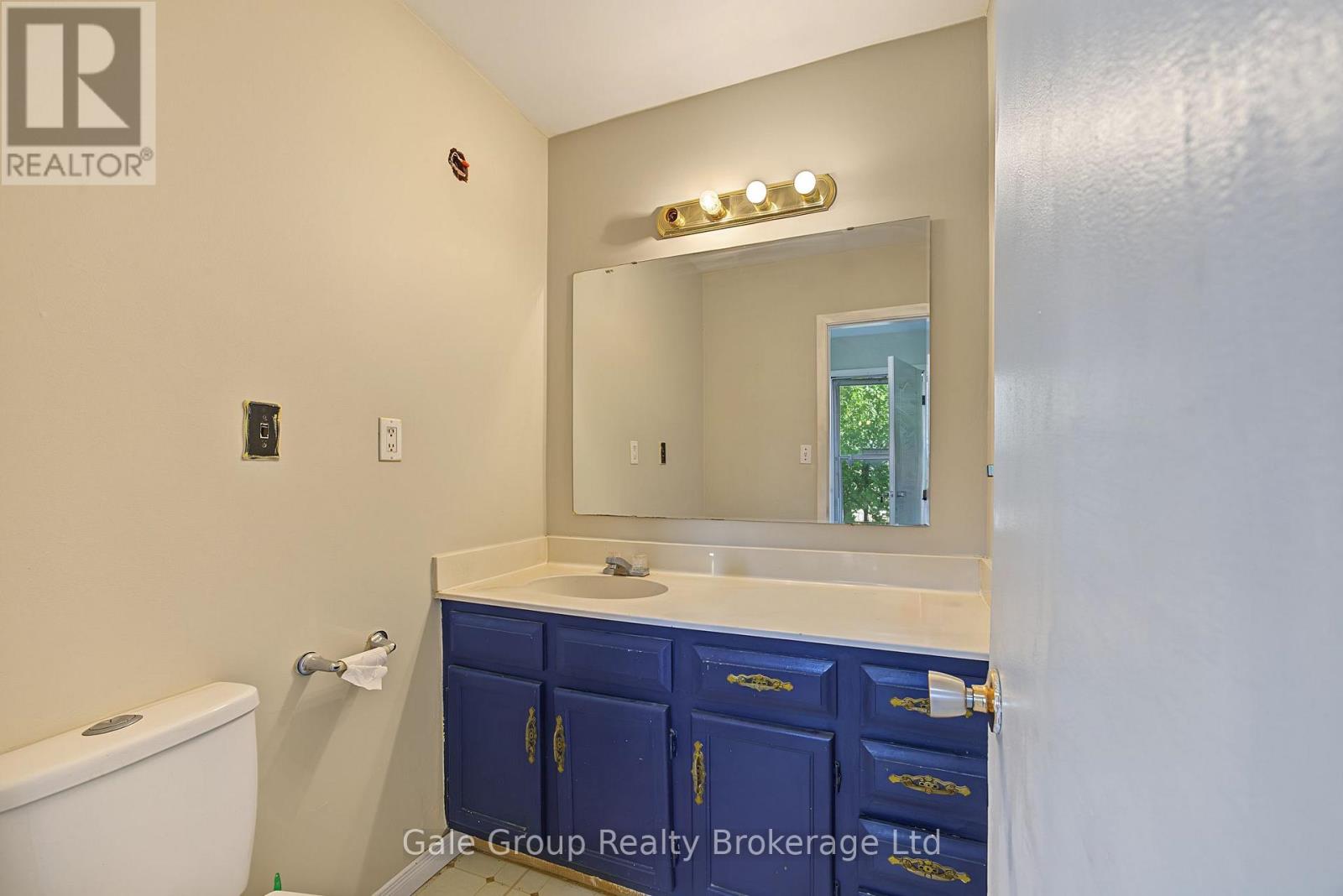 391 ODLUM DRIVE - 13