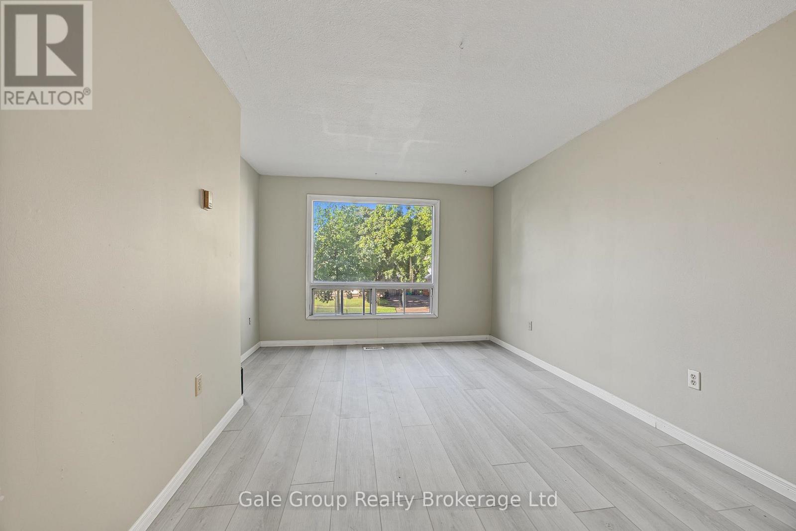 391 ODLUM DRIVE - Image 3