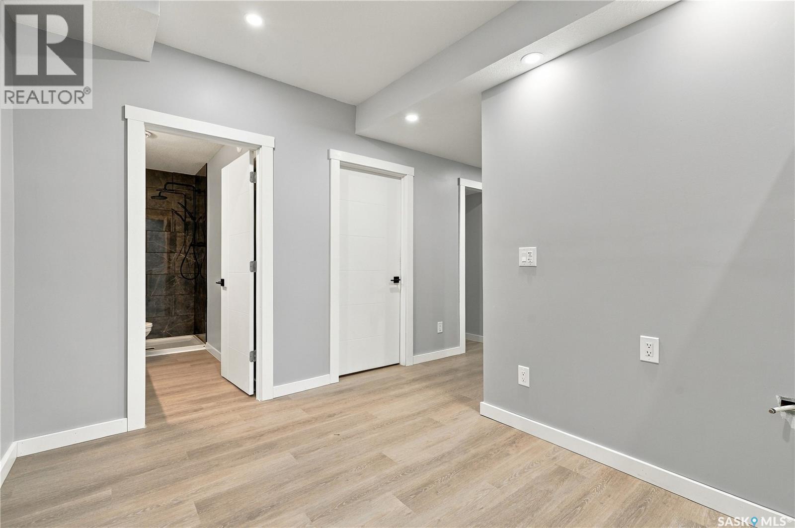 411 Hastings CRESCENT - Image 49