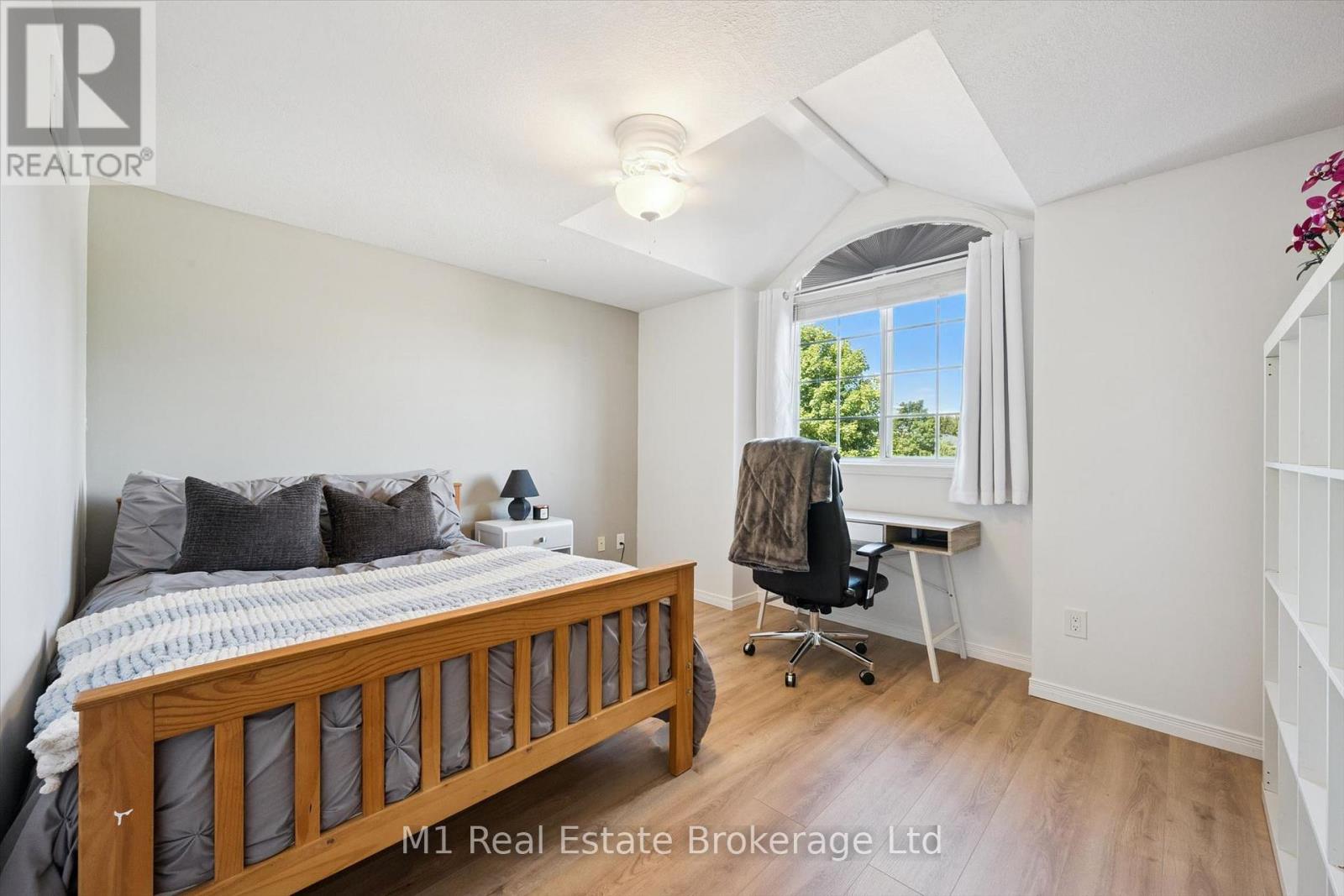 46 PAULSTOWN CRESCENT - 29