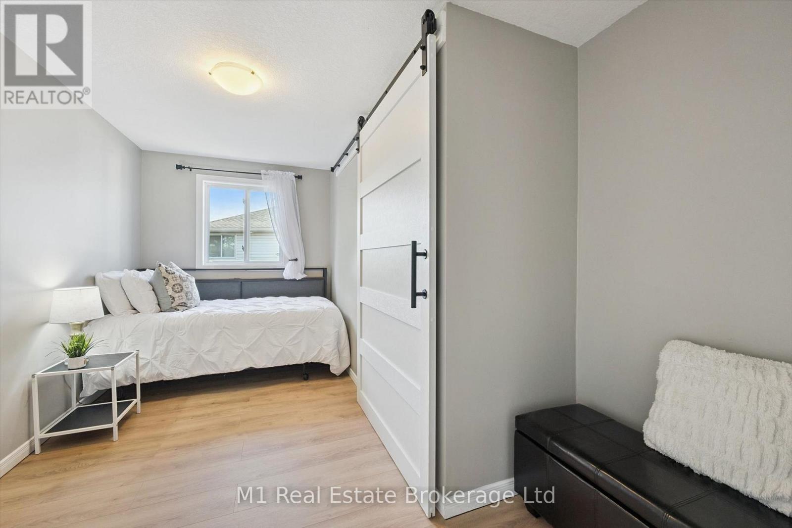 46 PAULSTOWN CRESCENT - Image 31