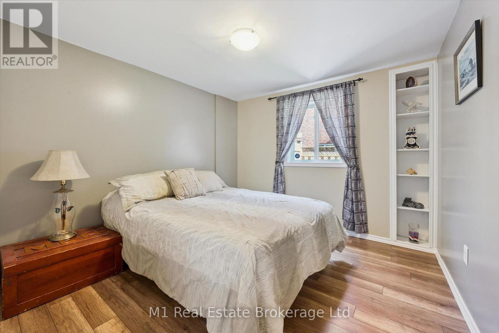46 PAULSTOWN CRESCENT - 36