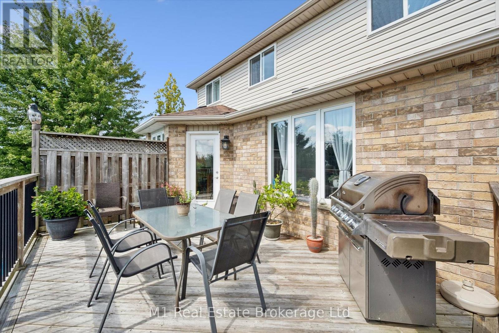 46 PAULSTOWN CRESCENT - 48