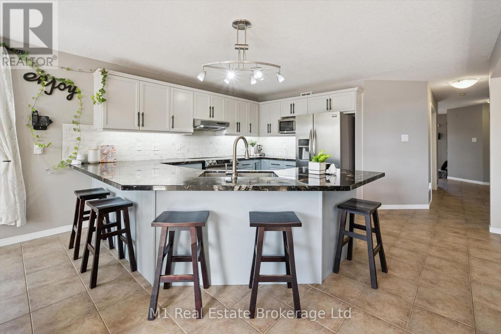 46 PAULSTOWN CRESCENT - 8