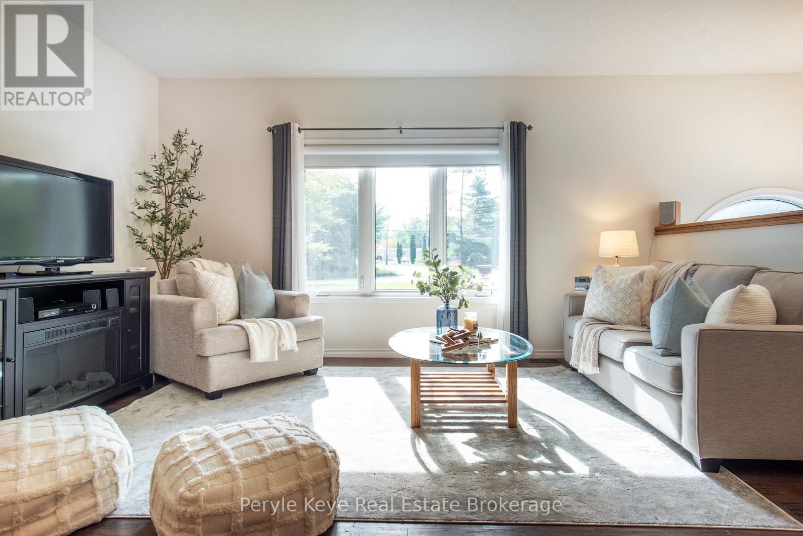 240 JONES ROAD - Image 16