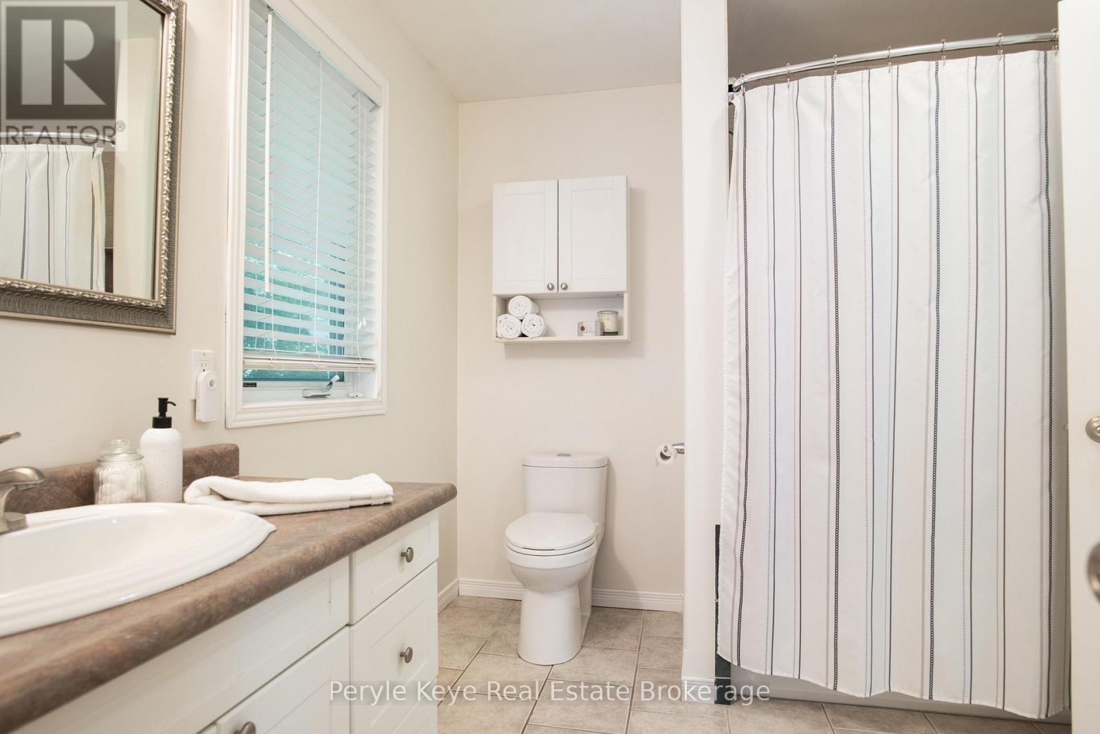 240 JONES ROAD - Image 21