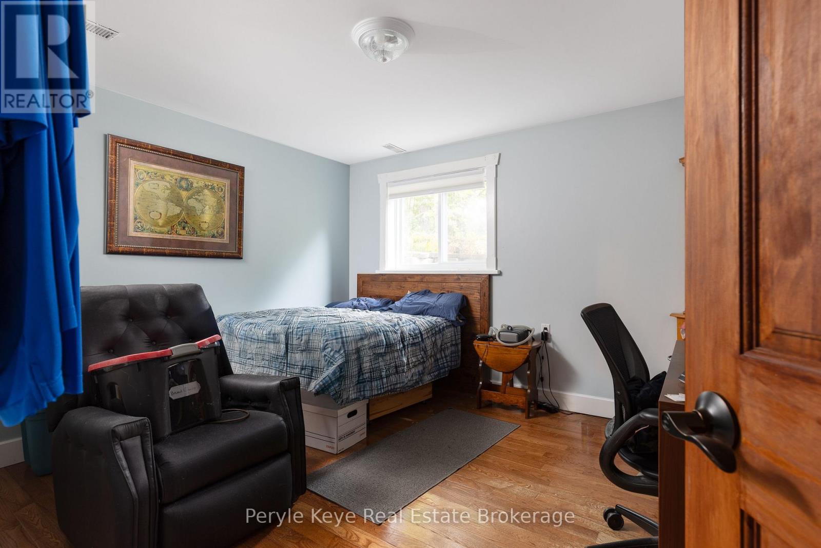 37 WOODLAND DRIVE - 34