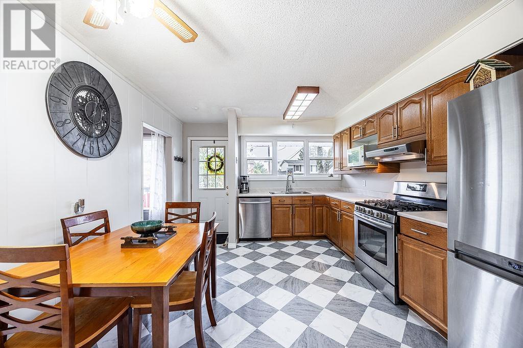 60 Hussey ST - 6