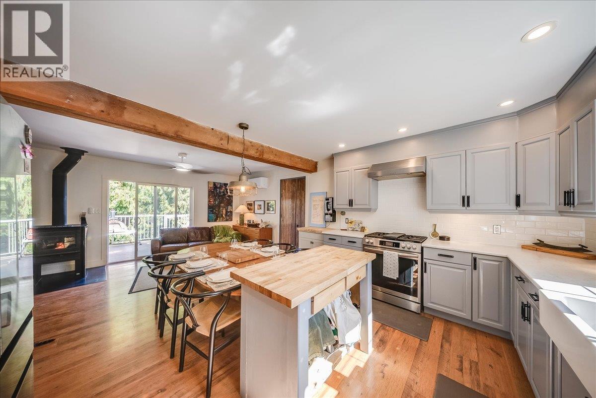 1398 Victoria Avenue - 10